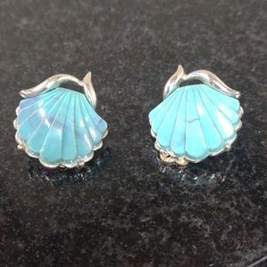 Coro Vintage Estate Sea Shell Carved Resin & Silver Tone Costume Clip Earrings